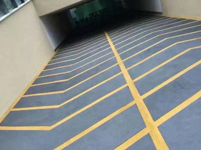 車庫(kù)防滑坡道